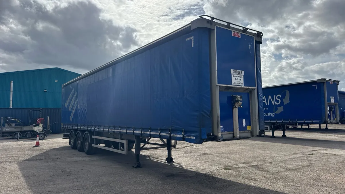 2021 SDC Curtainside - Image 1