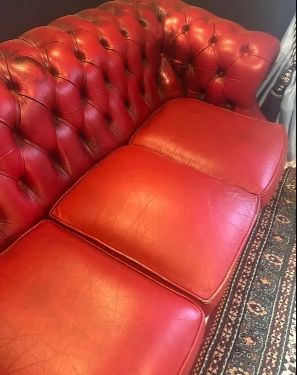 Chesterfield sofa - Image 2