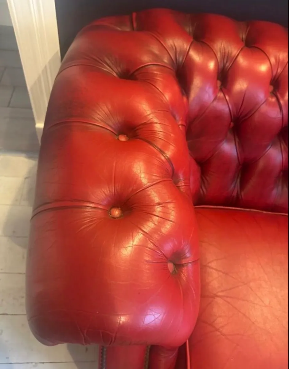 Chesterfield sofa - Image 3