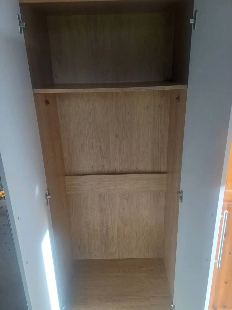 DOUBLE WARDROBE - Image 4