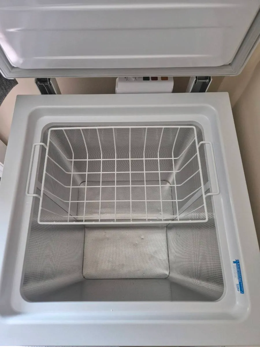 Box freezer - Image 1