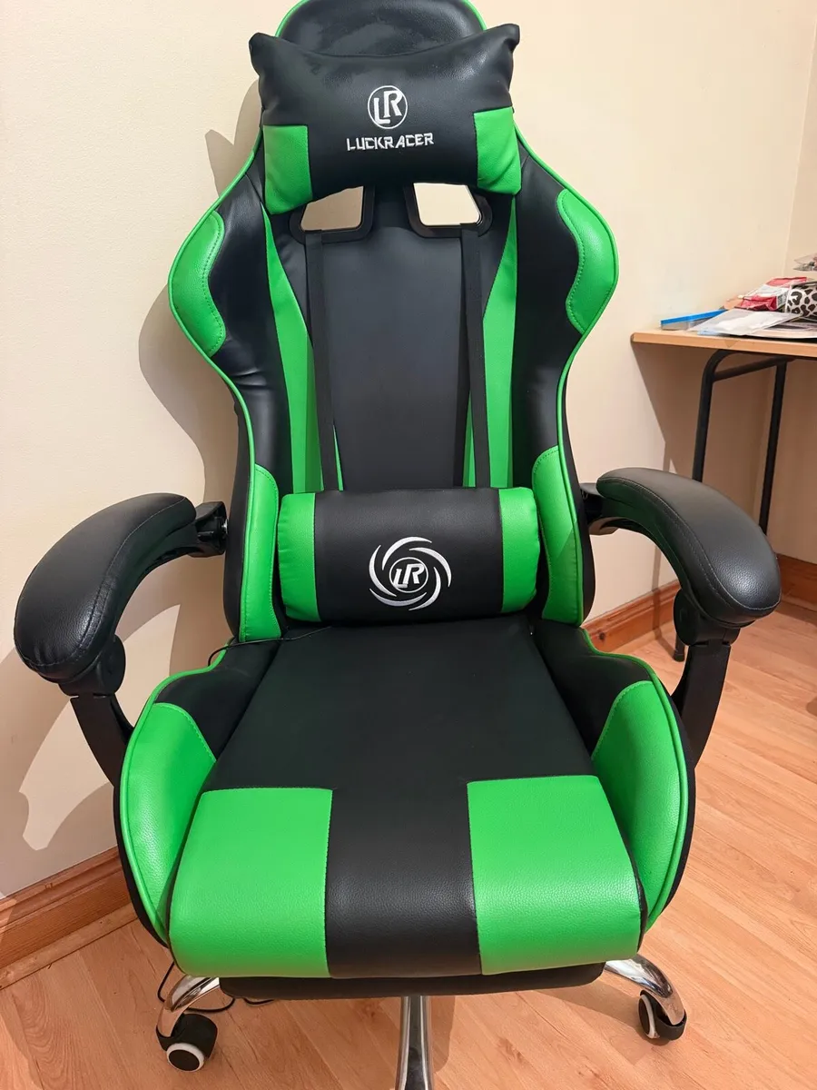 Gaming Chair - Image 1