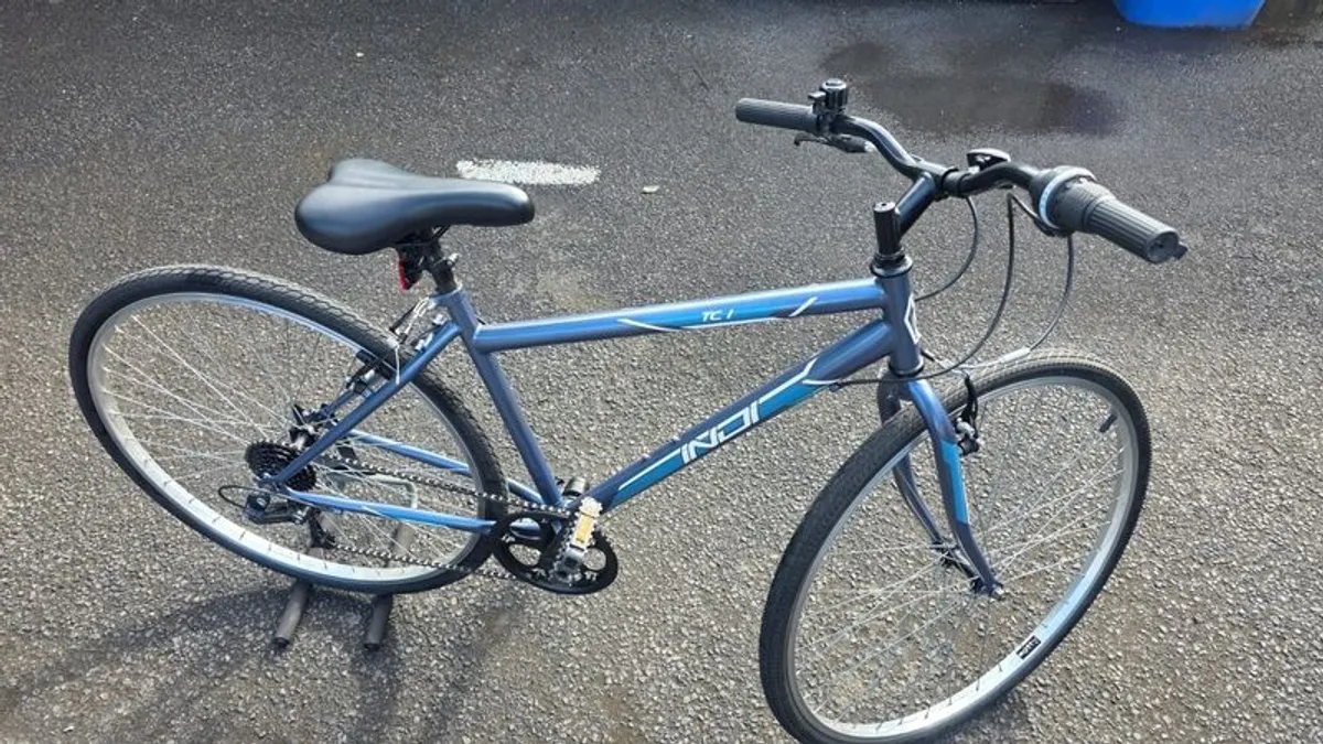 INDI Hybrid Bike 28inch  18inch Frame 90euros Quick Sale - Image 1