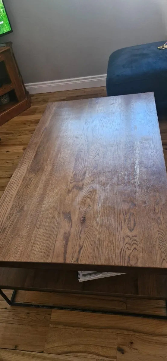 Large Solid Oak Coffee Table - Image 3