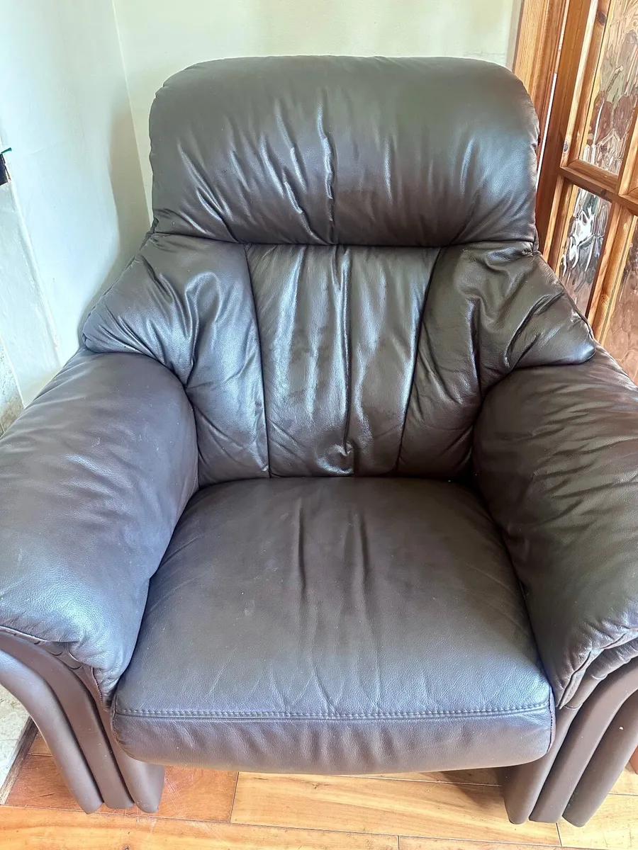 Couch - Image 2