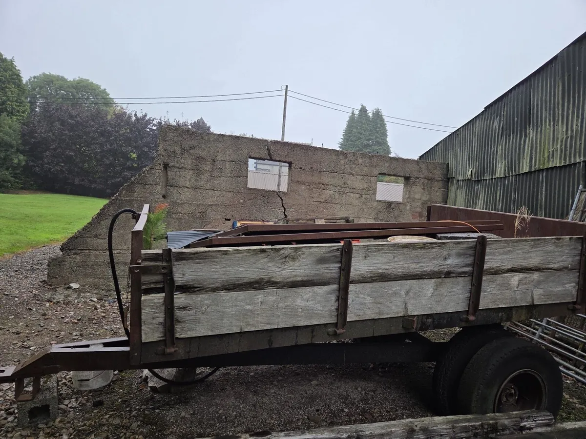 Tractor Tipping Trailer - Image 2