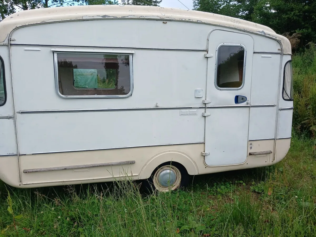 Vintage Viking Fibreline caravan - Image 2