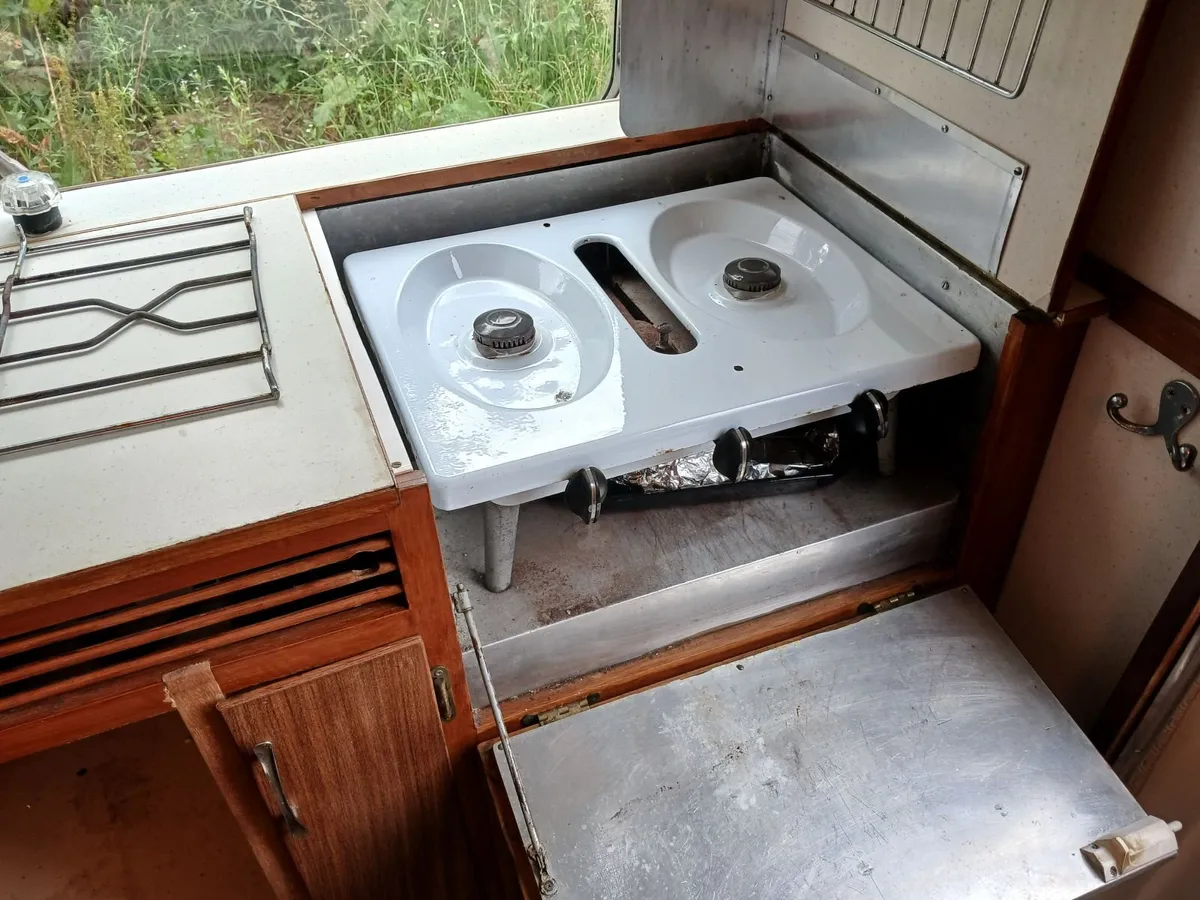 Vintage Viking Fibreline caravan - Image 3