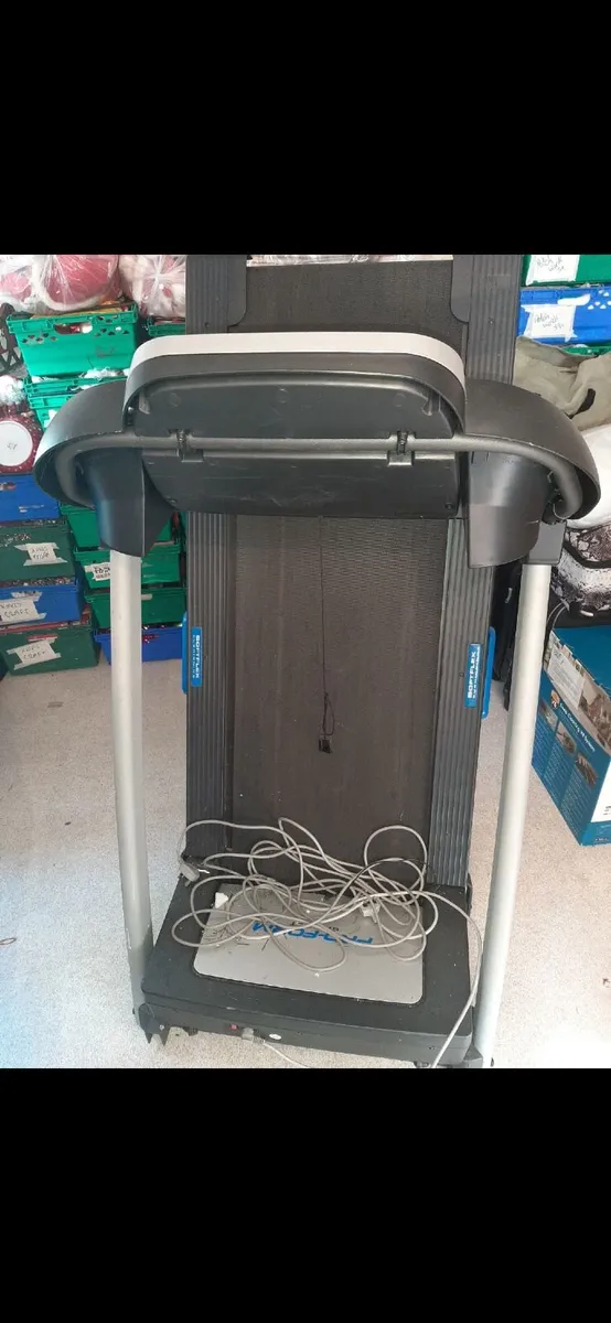 The ProForm 600 ZLT  Foldable Treadmill - Image 4