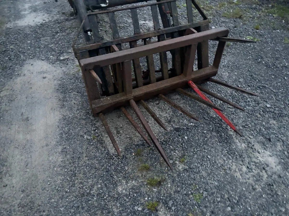 Trima loader with brackets - Image 2