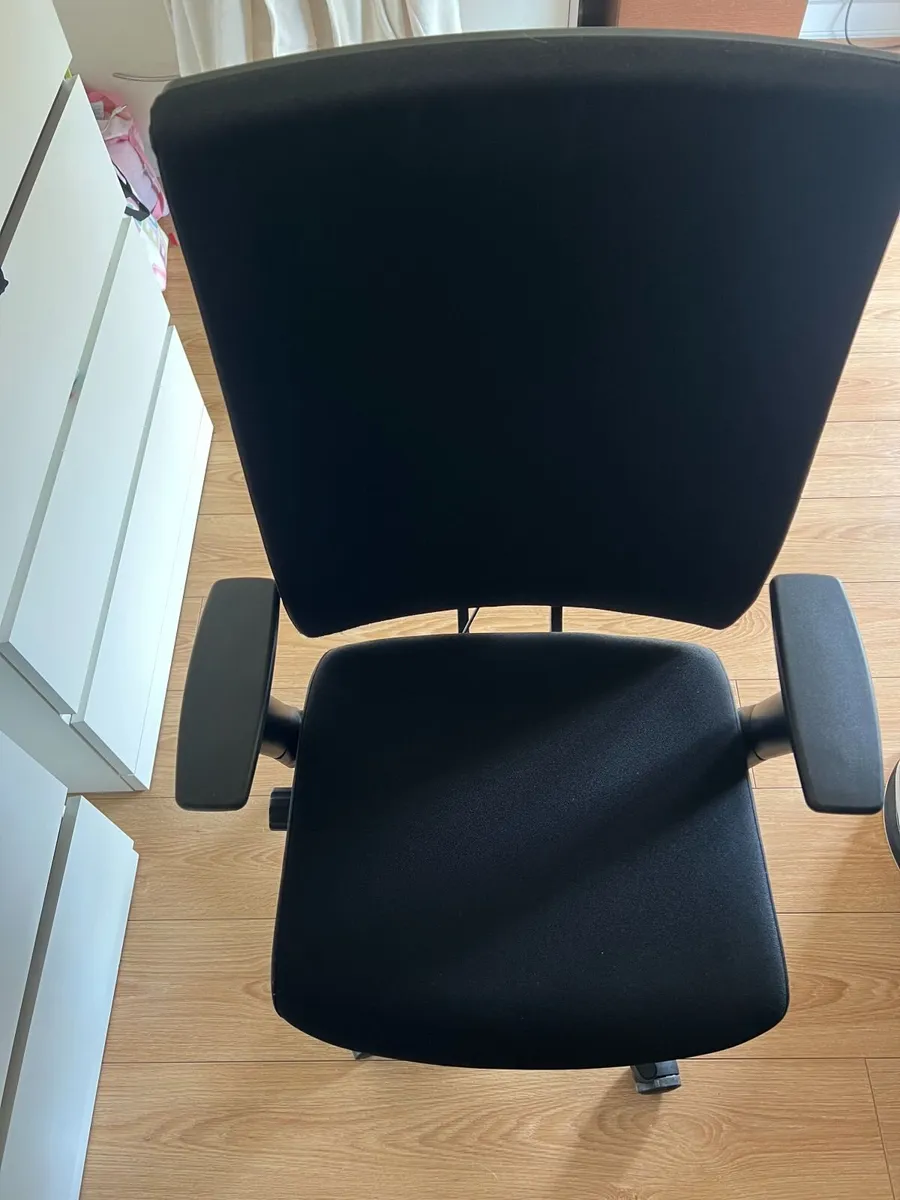 Office Chair - Image 1