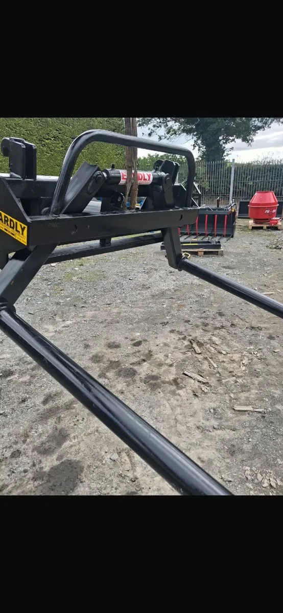 Bale Handler