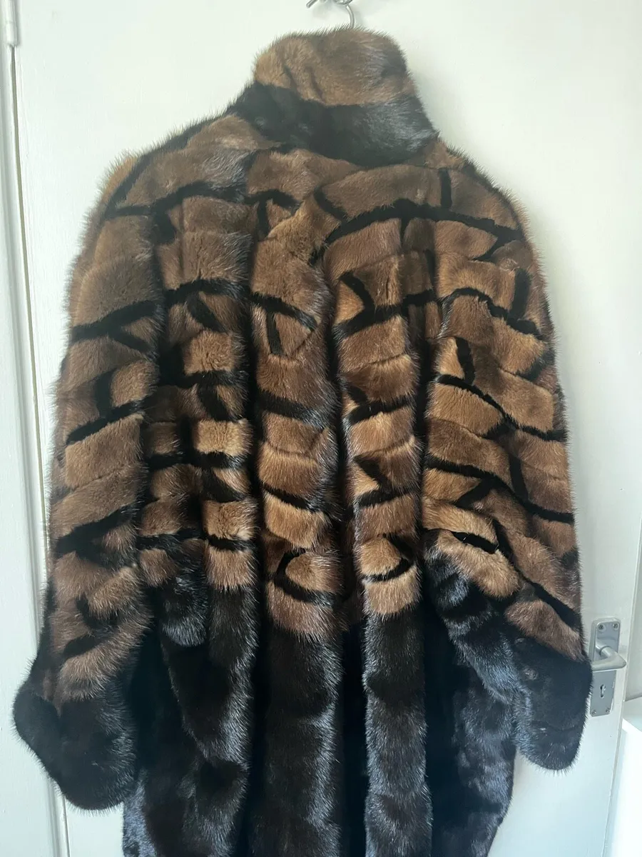 Saga mink fur coat - Image 3