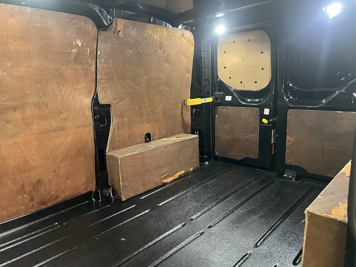 2021 Ford Transit Custom Panel Van - Image 3