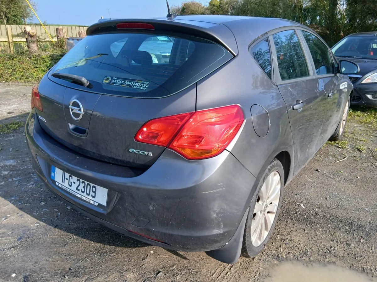 2011 Opel Astra - Image 3
