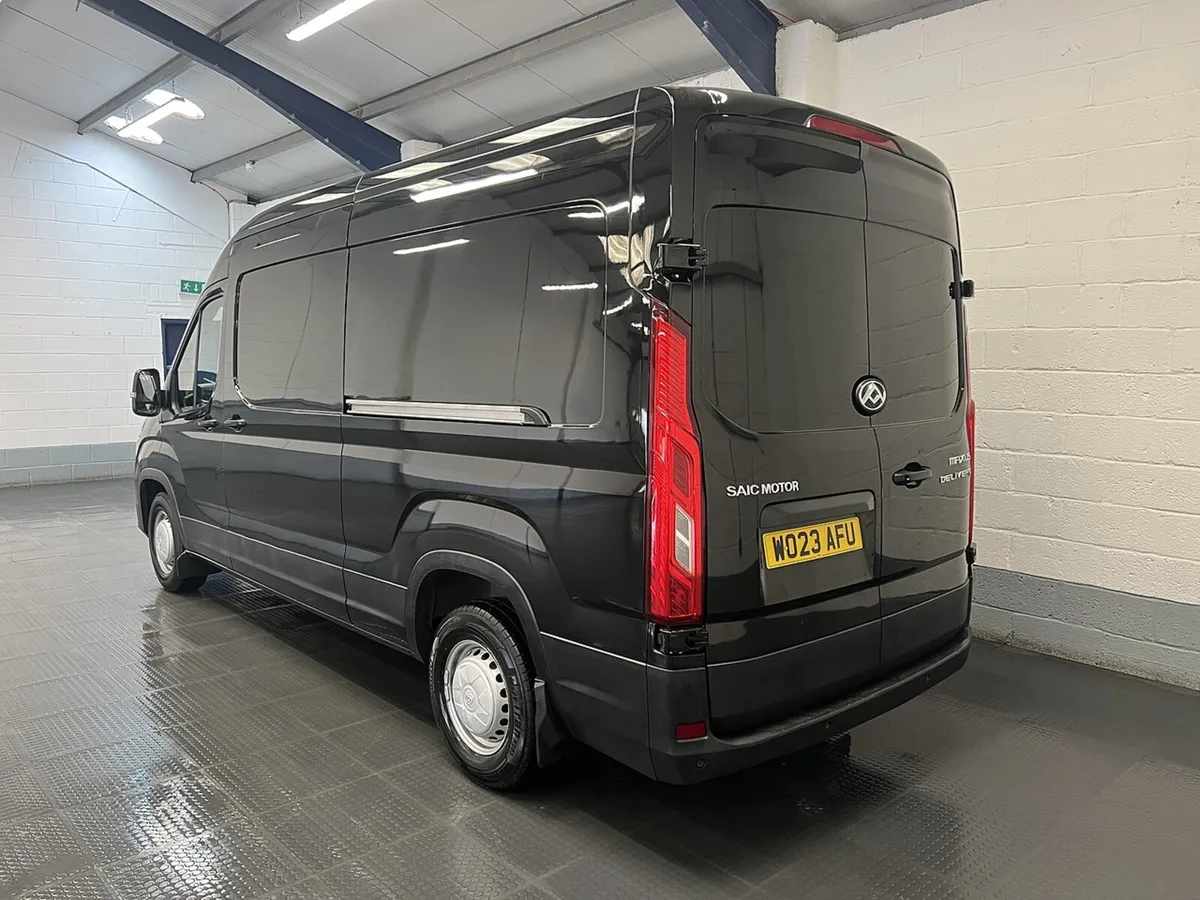 2023 Maxus Deliver 9 Panel Van - Image 4
