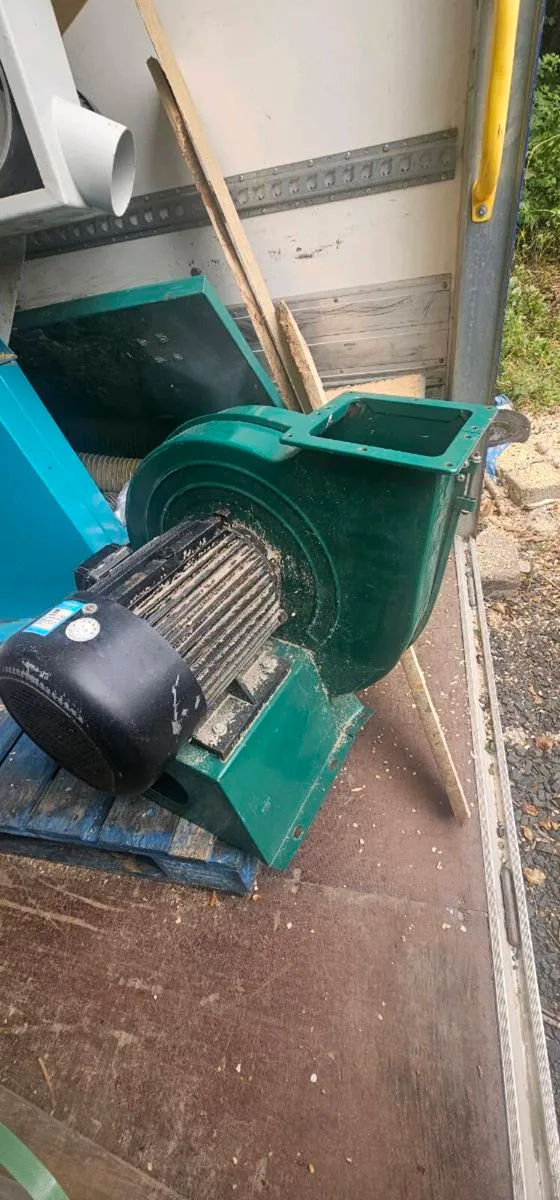3 phase dust extractor cyclone - Image 1