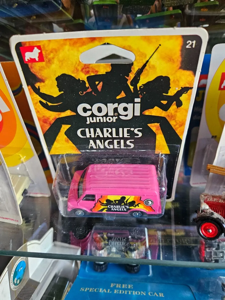 Corgi 1970's Charlies Angels Van - Image 2