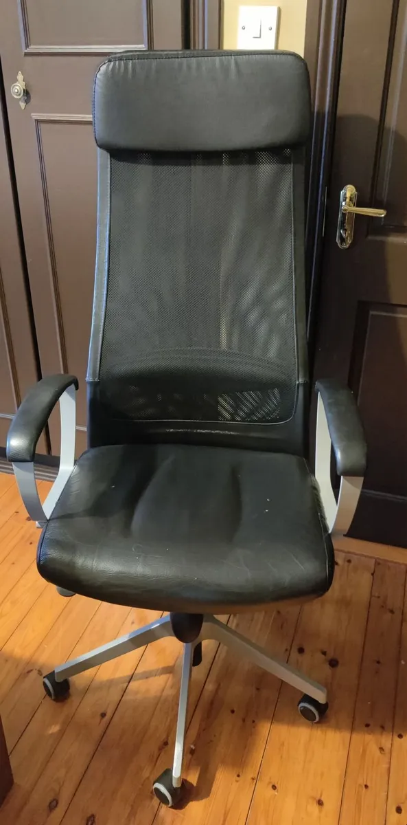 Markus leather desk chair Ikea - Image 4