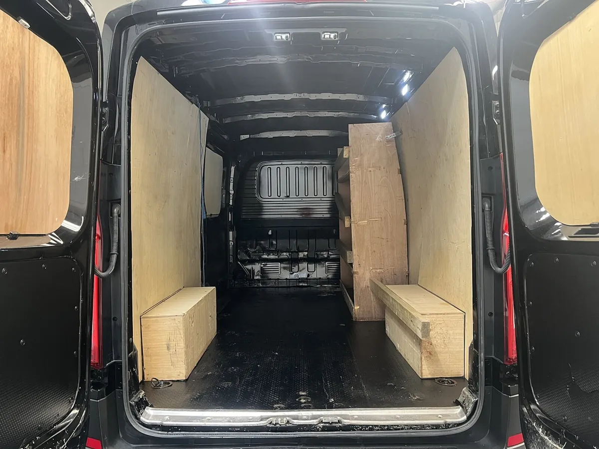 2023 Maxus Deliver 9 Panel Van - Image 2