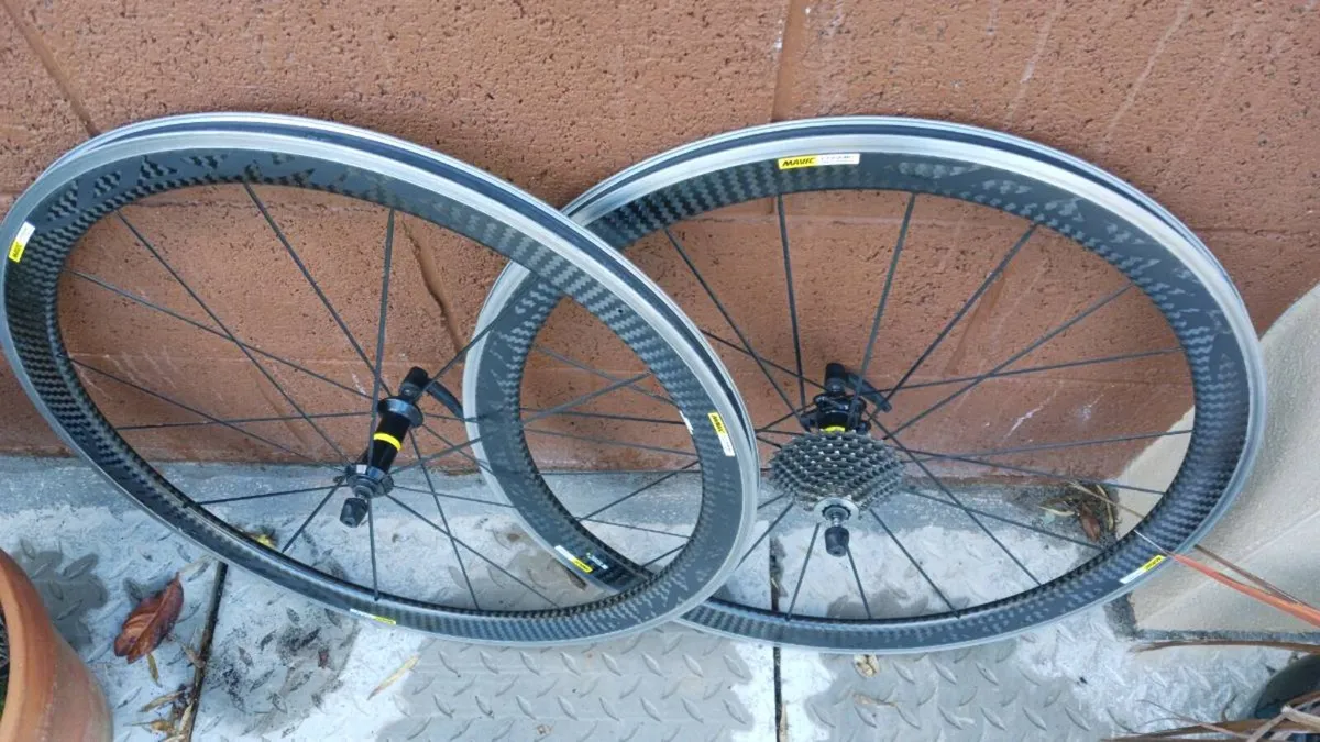 Cosmic pro carbon wheelset rim brake - Image 1