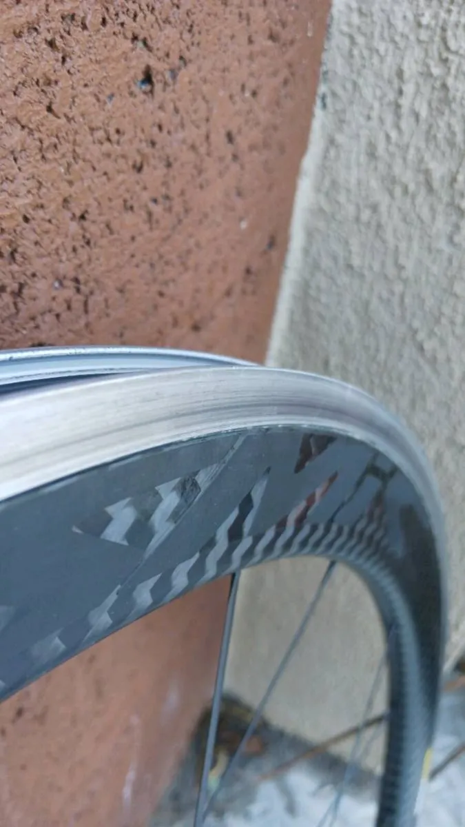 Cosmic pro carbon wheelset rim brake - Image 2