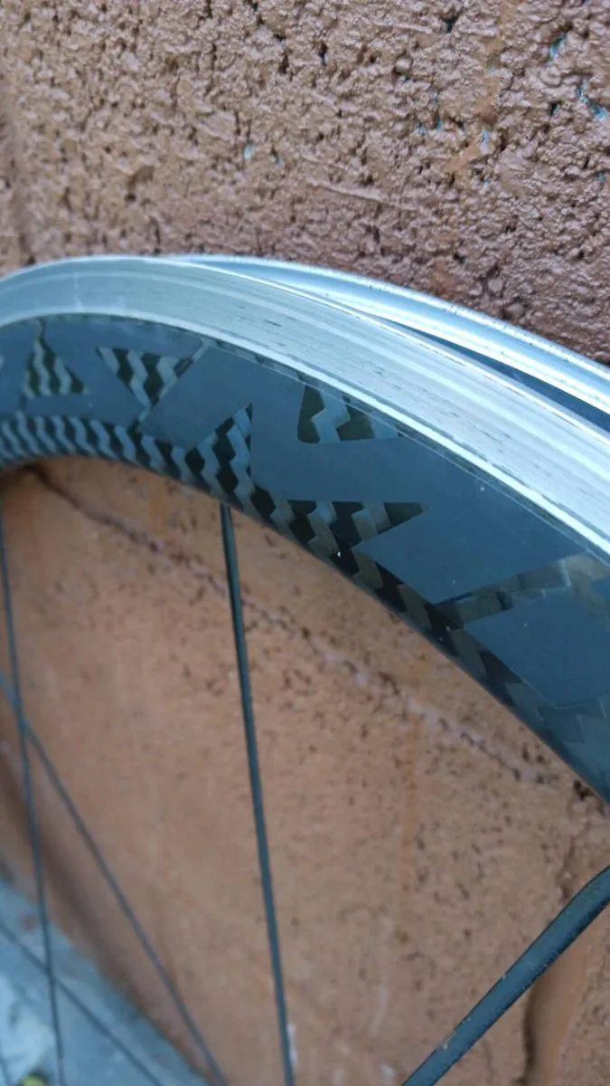 Cosmic pro carbon wheelset rim brake - Image 3