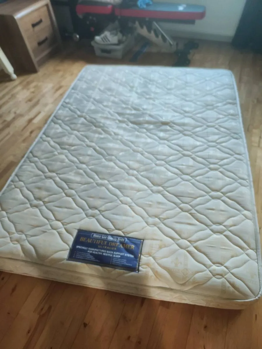 Double bed - Image 2
