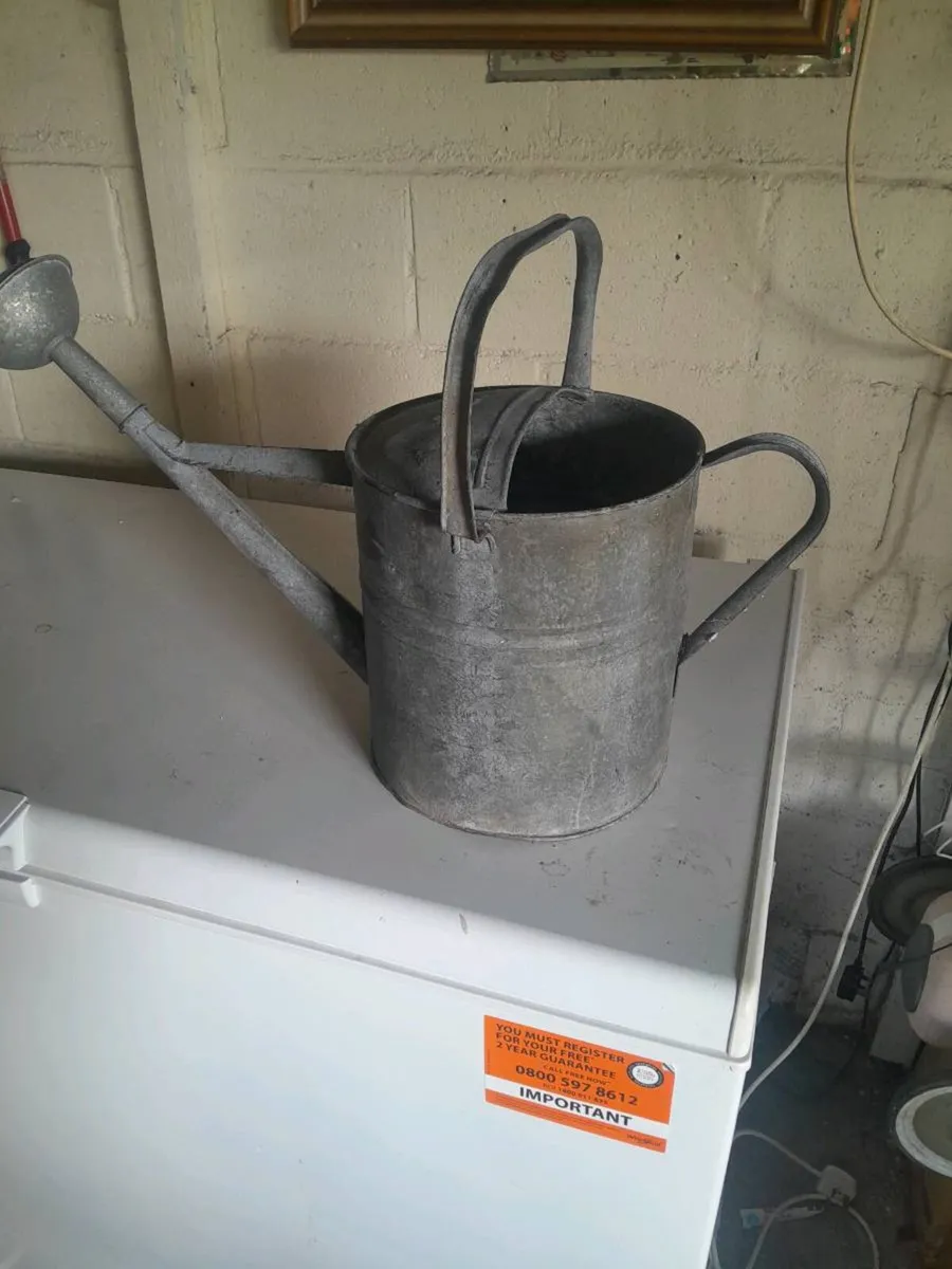 Vintage galvanised 3 gallon  watering can - Image 1