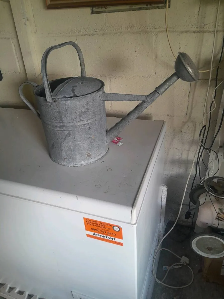 Vintage galvanised 3 gallon  watering can - Image 3