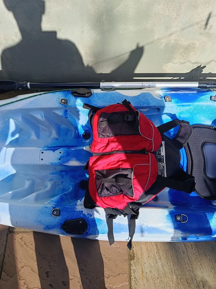 Kayak - Image 2
