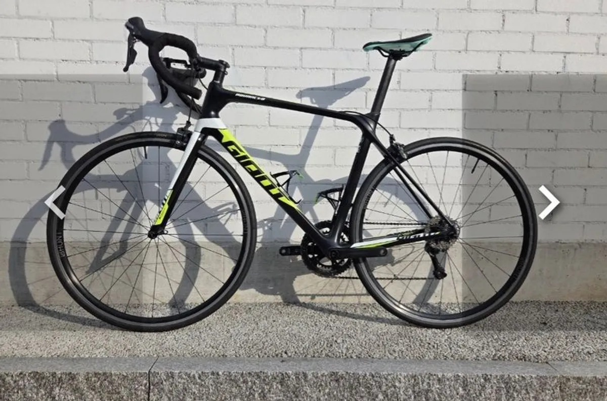 Giant tcr advanced roadbike. M/L - Image 2