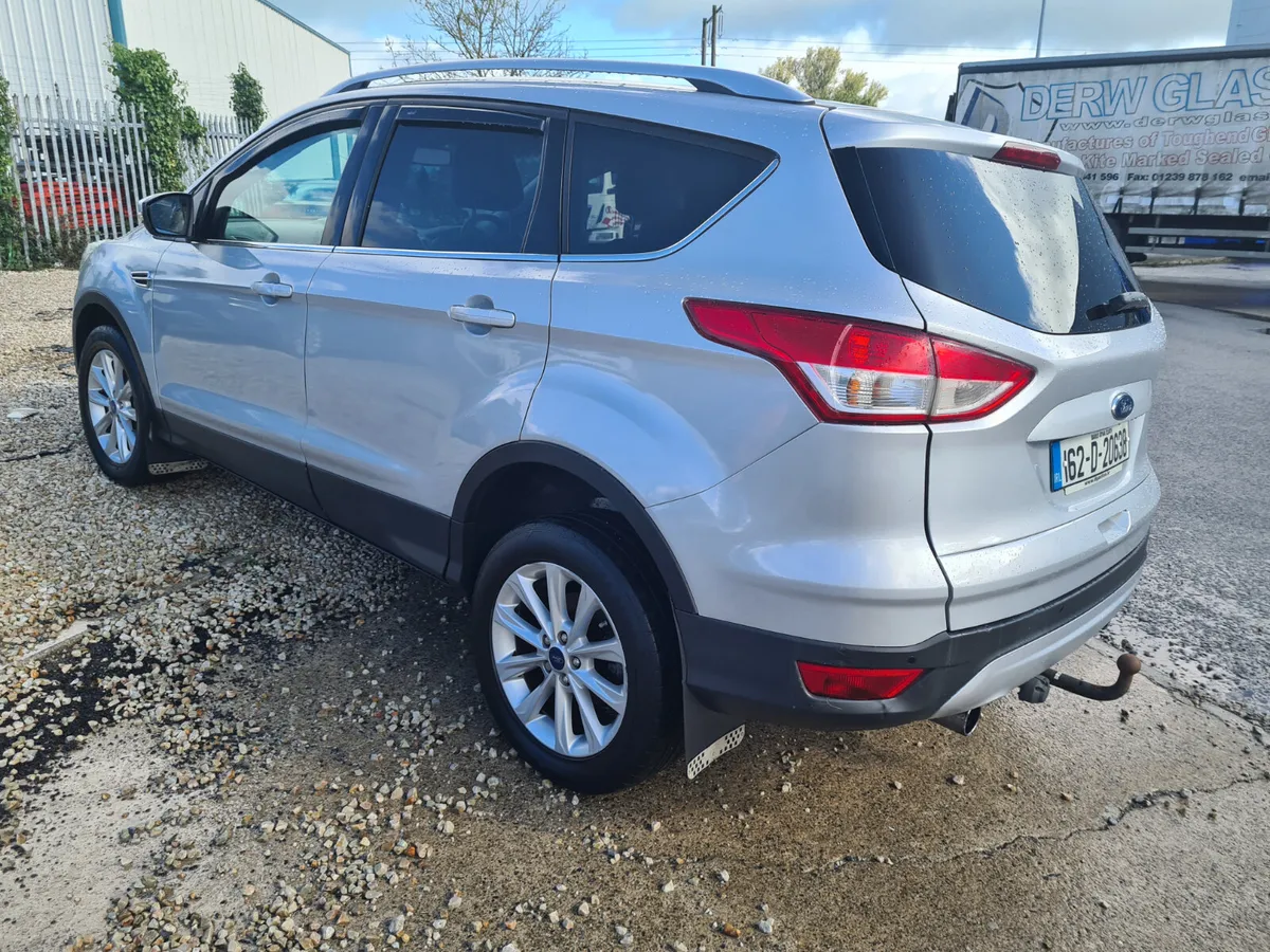 Ford Kuga 2016 crewcab - Image 4
