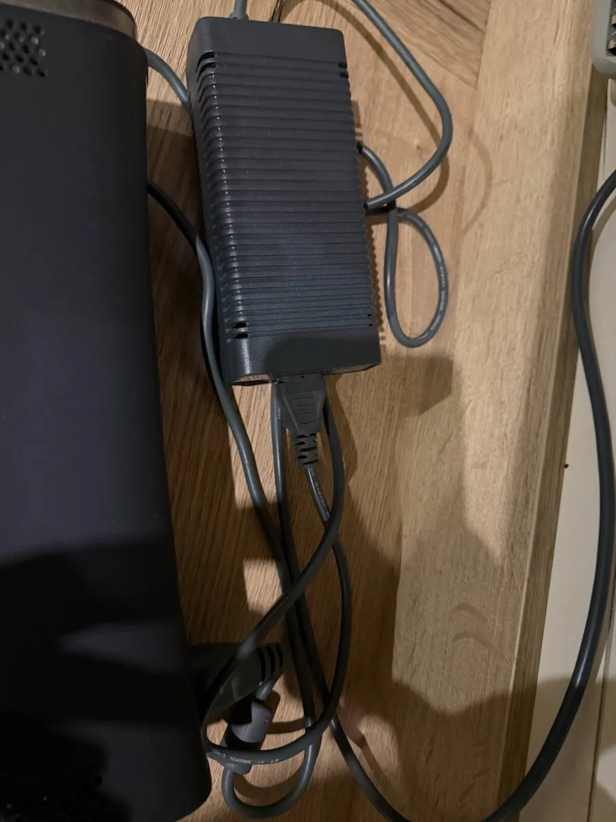 Xbox 360 120GB - Image 4