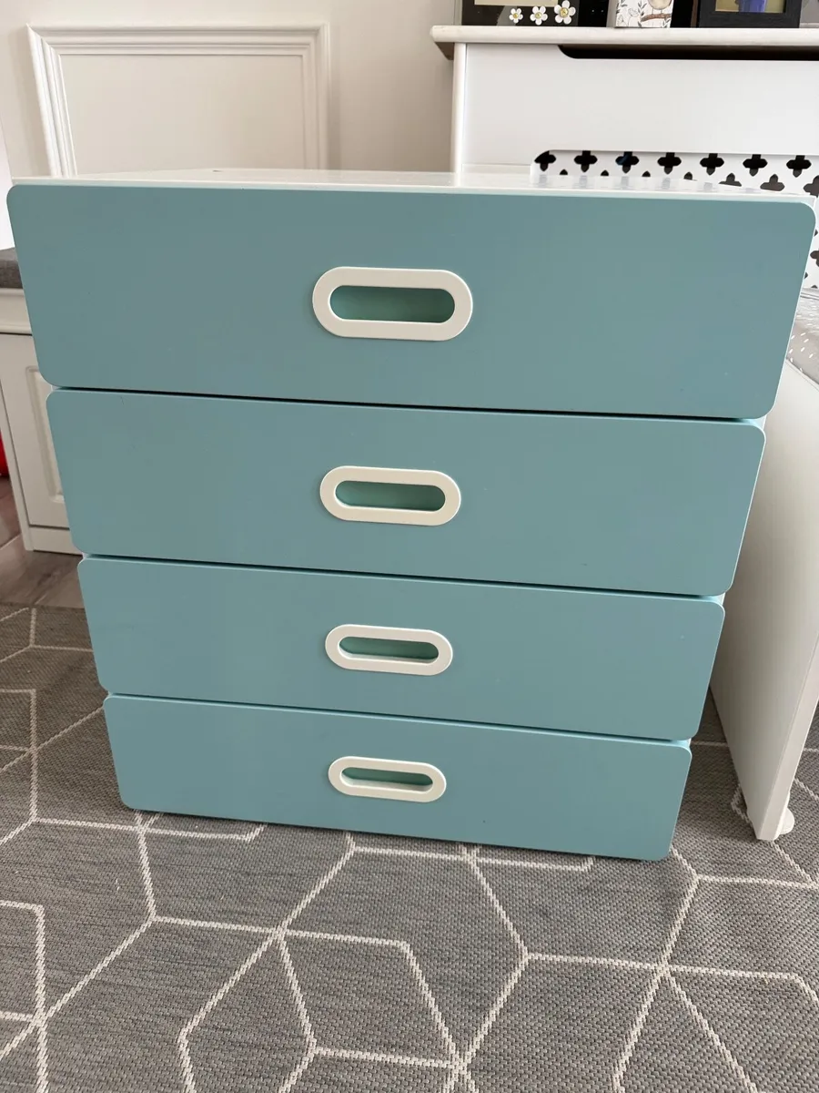 Chest of drawer - Image 1