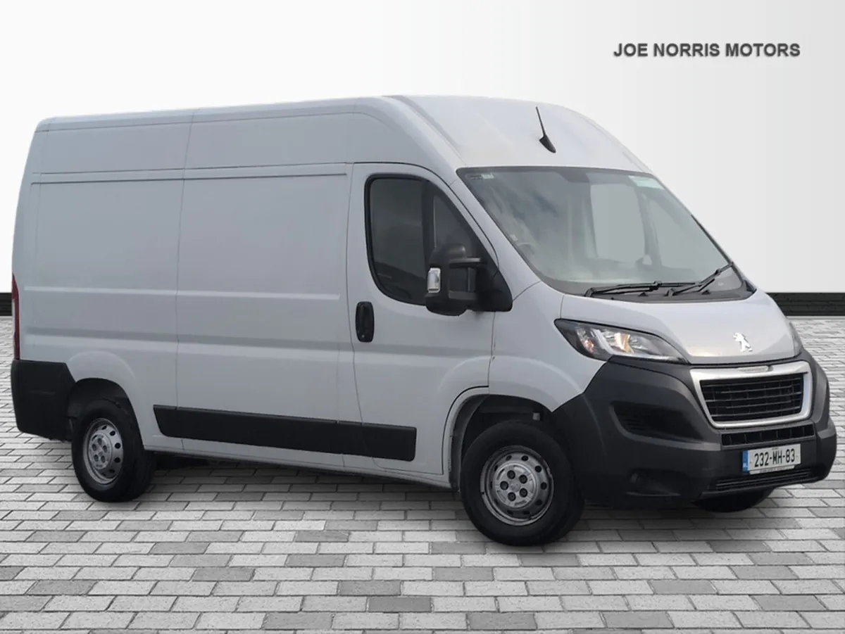 Peugeot Boxer 335 LWB 2.2 BLUE HDI Plylined Interi - Image 1