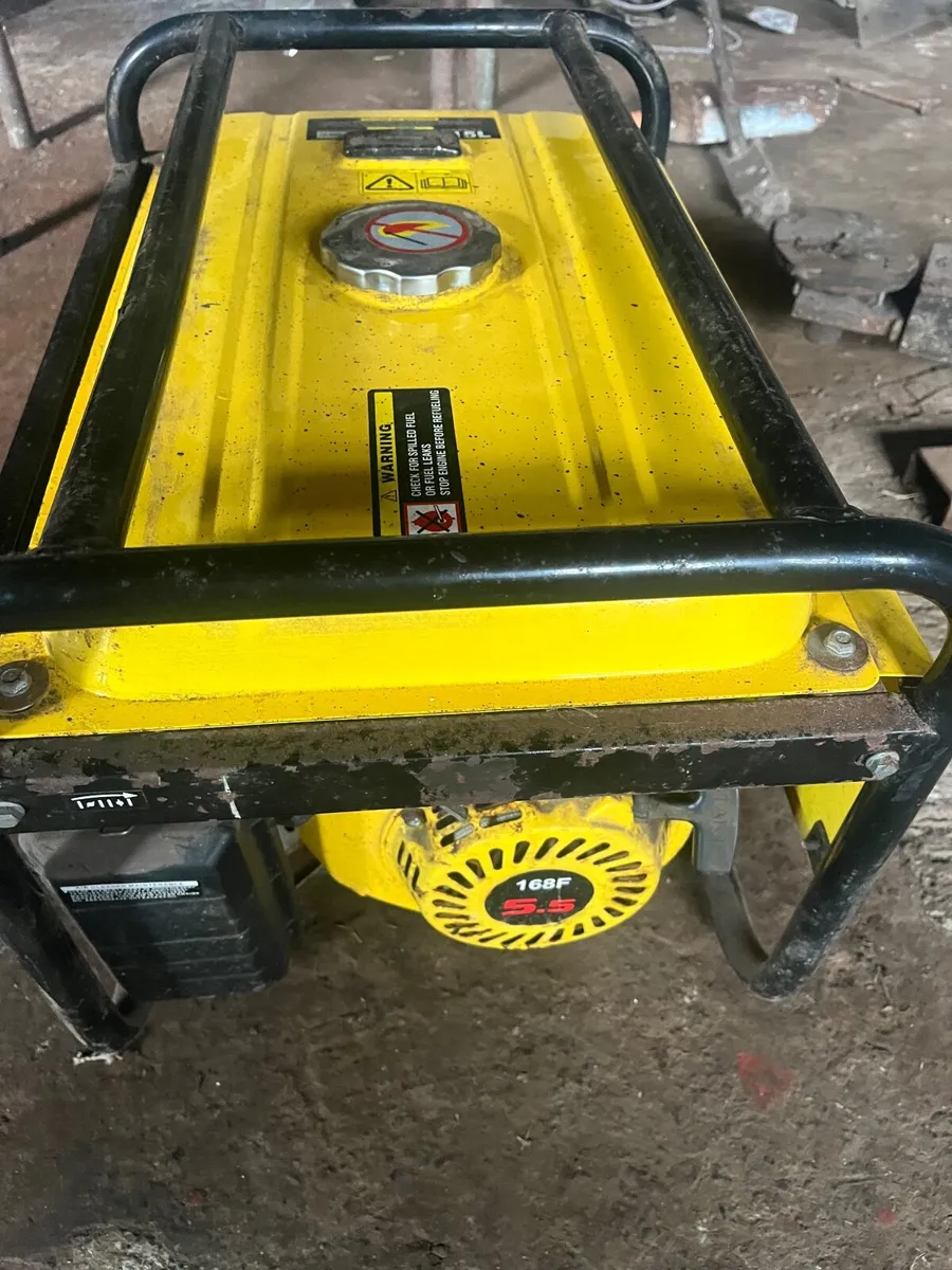 Power washer and generator - Image 4