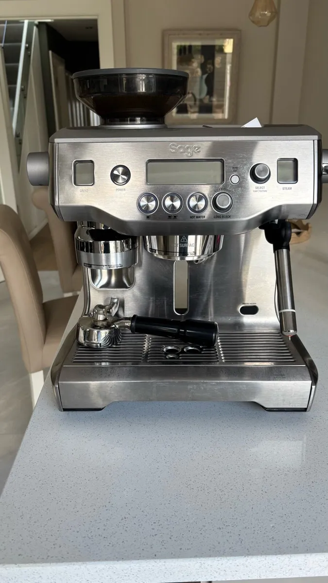 Sage Oracle BES 980 Coffee Machine - Image 1
