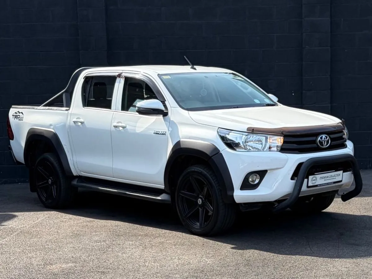 Toyota Hilux 2.4 D-4D Active DCAB 4WD 5DR - Image 1
