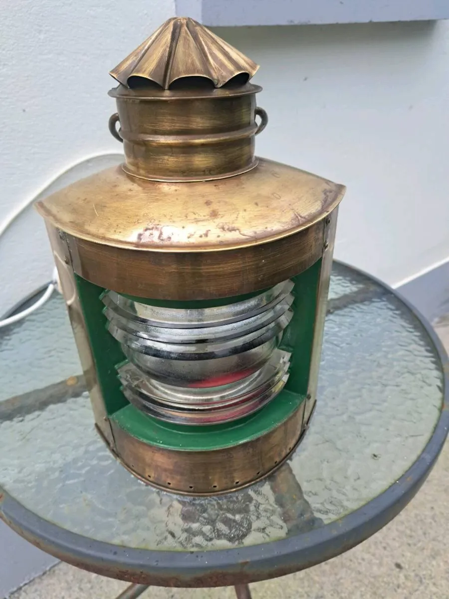 Old ship lamp - Image 1