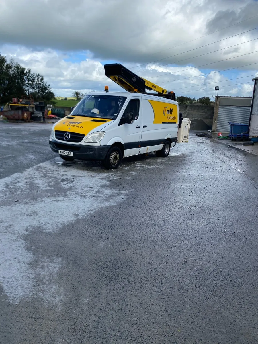 Mercedes sprinter cherry picker - Image 2