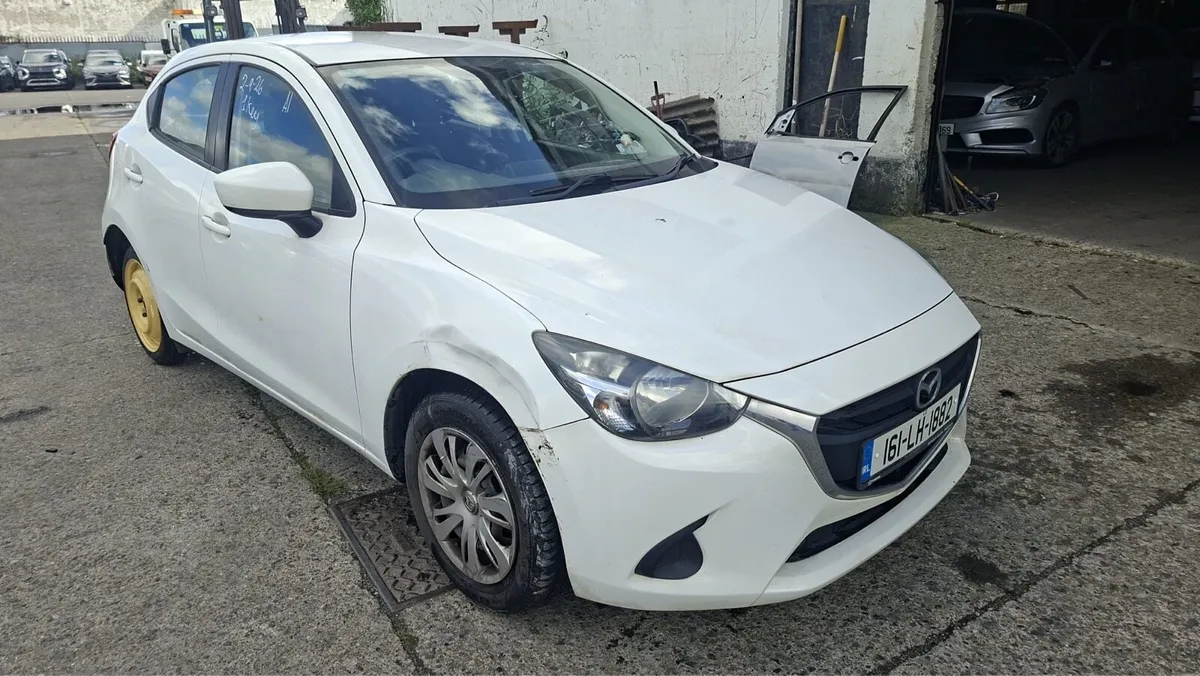 16 Mazda 2 - Image 3