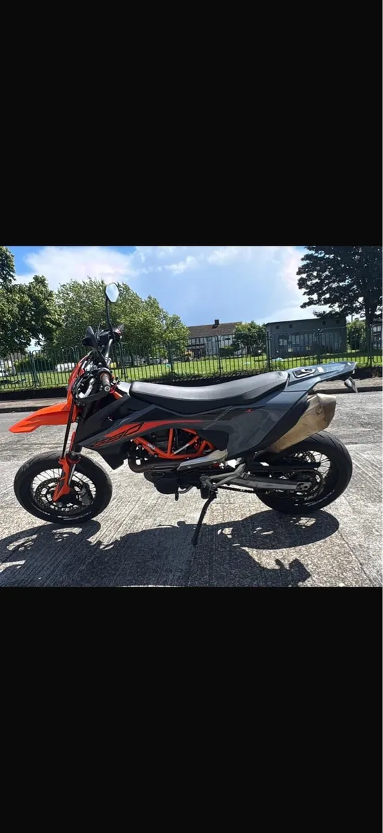 KTM 690 SMCR - Image 2