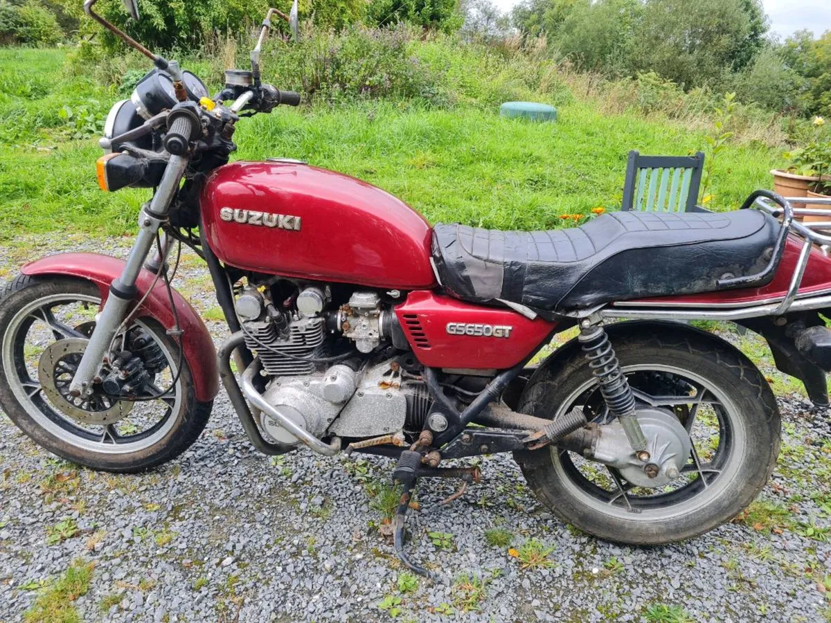 Suzuki GS650GT 1984 Vintage - Image 2