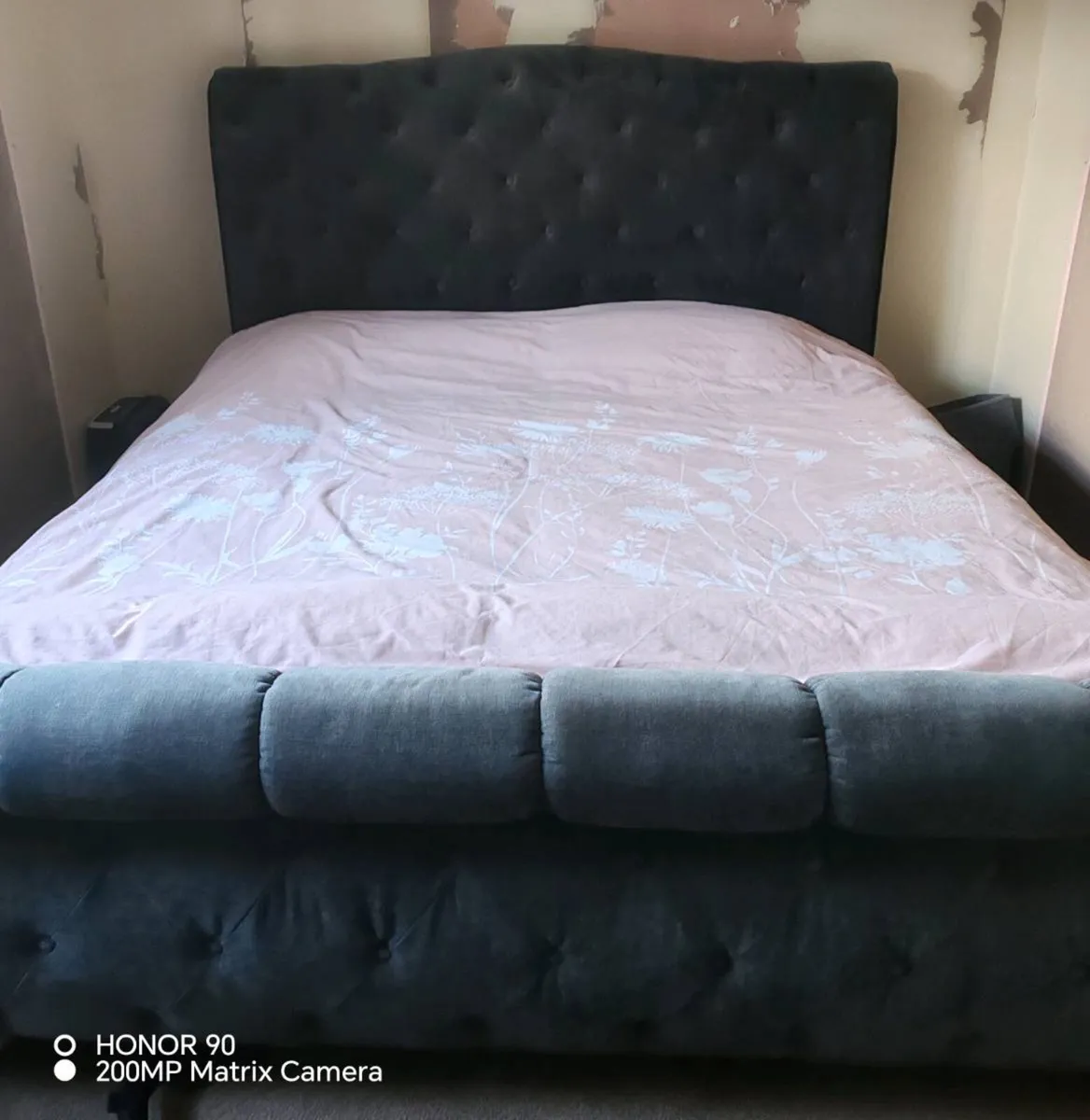 Super King size bed frame - Image 1