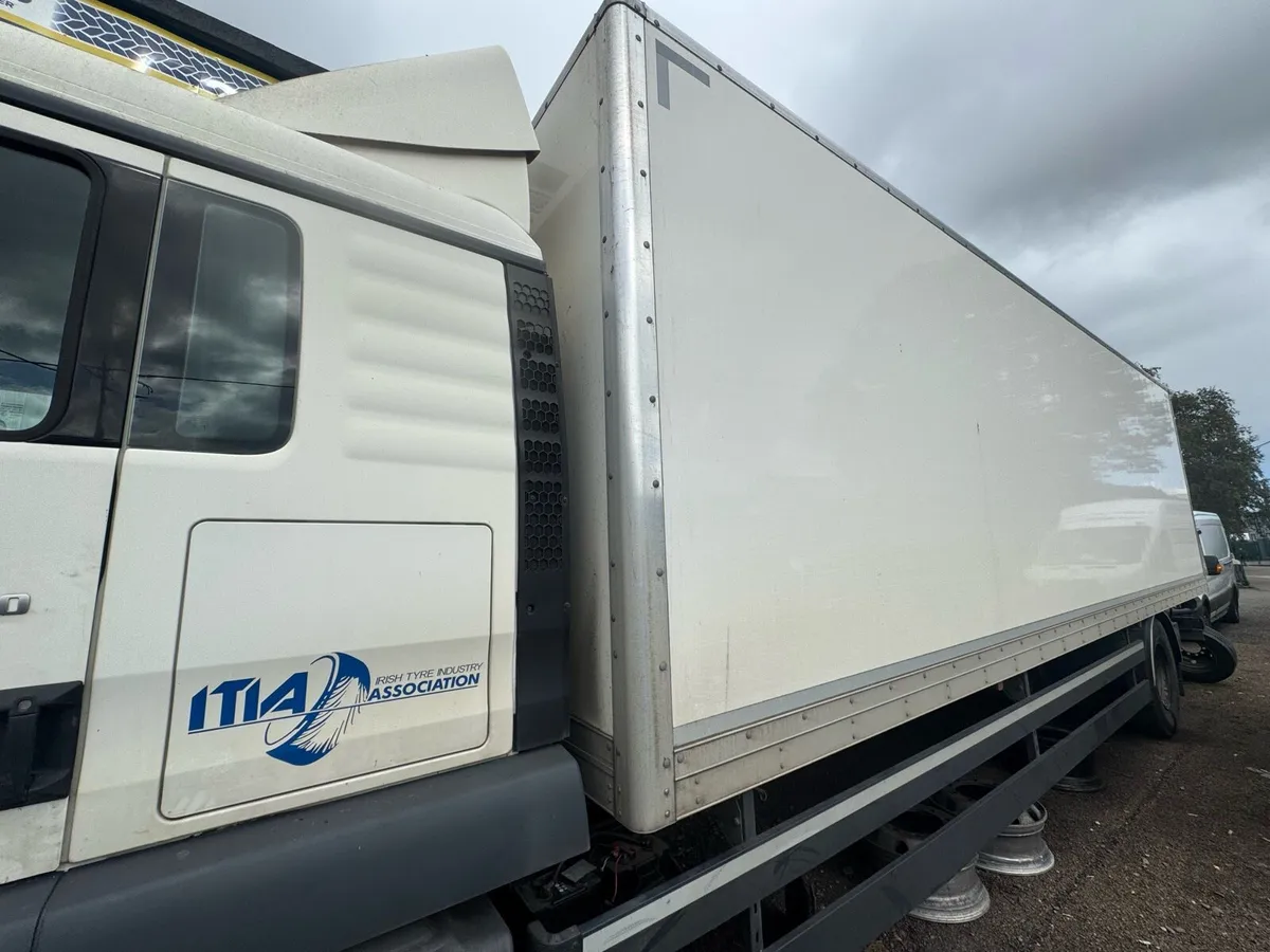 Truck for sale - Image 3