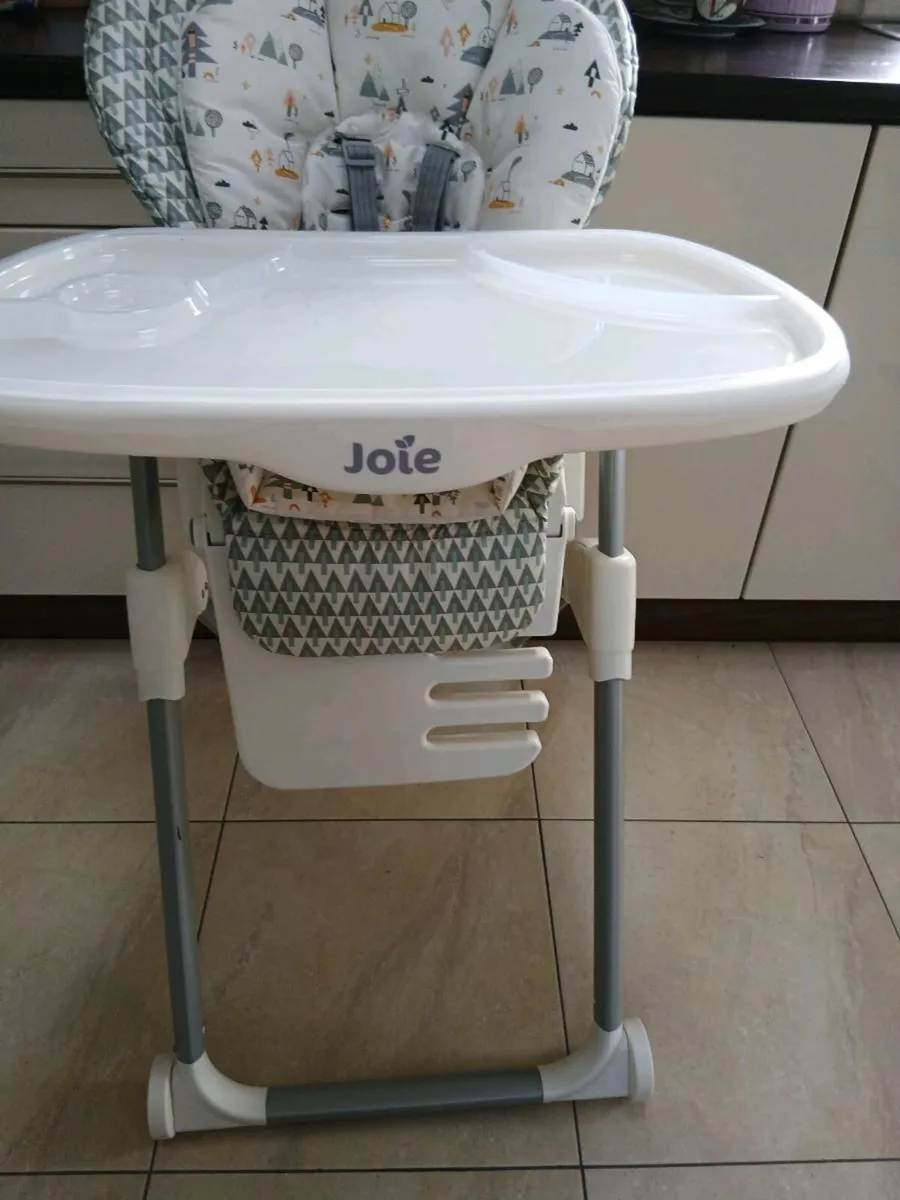 JOIE MULTIPLY 6 IN 1 HIGH CHAIR LIKE NEW - Image 1