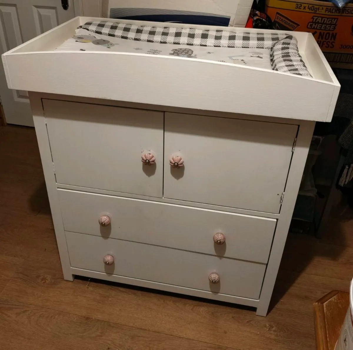 baby changing unit, painted white with 
a detachab - Image 1