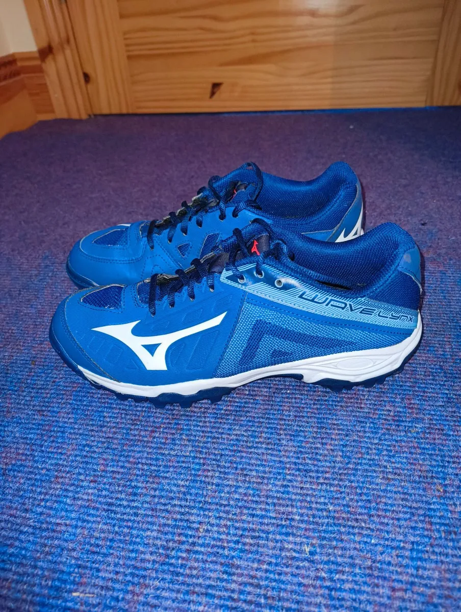 Hockey Astro Runners size 7 - Image 1