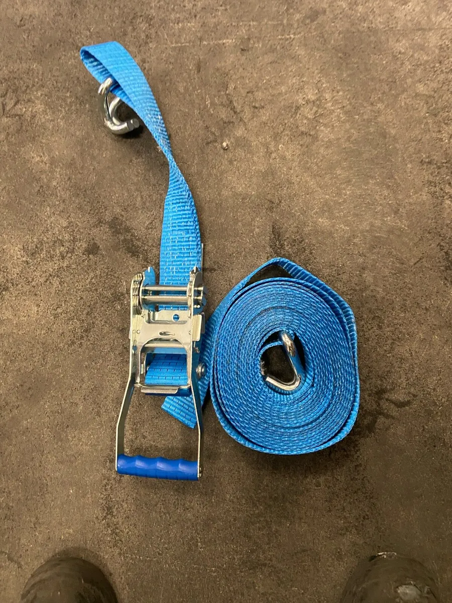 Ratchet straps